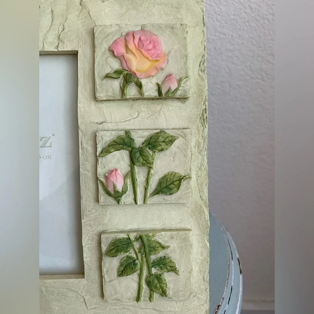 VINTAGE PRINZ Pink Flower Frame Yesterday Today Tomorrow Pink Green Cream Tan